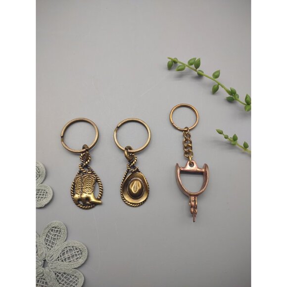 Vintage Lot of 3 Metal Western Cowboy Hat Lasso Boot Stirrup Spur Keychains - Picture 1 of 13
